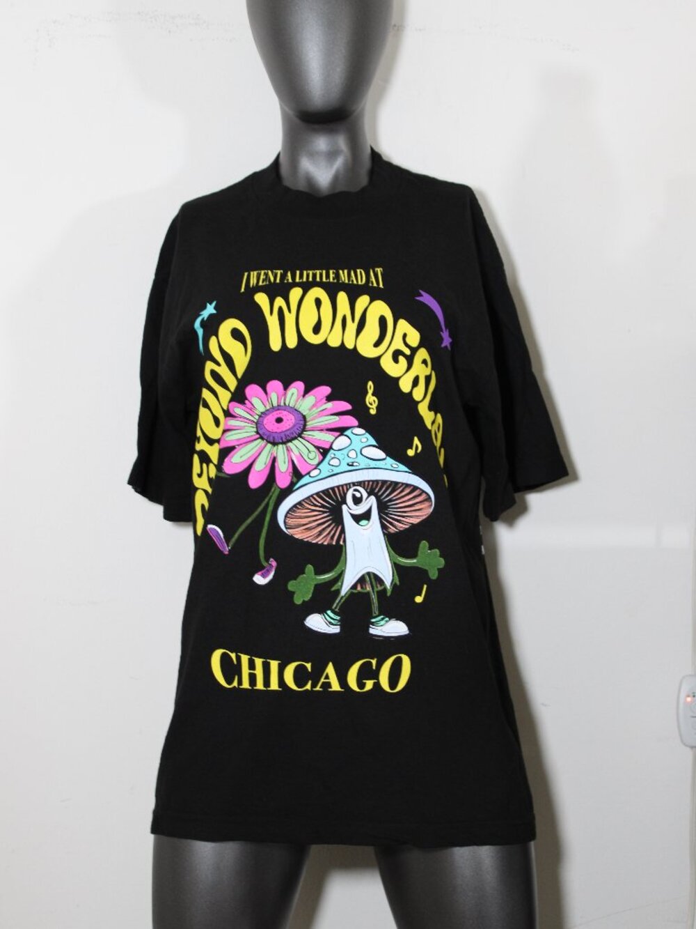 Beyond Wonderland Chicago Festival Graphic T-Shirt Black Size S